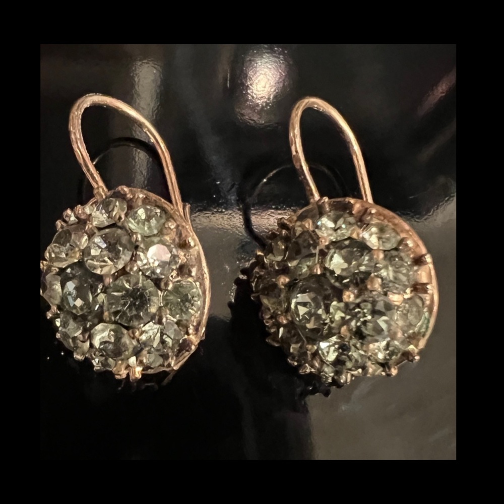 Swarovski stone earrings lever back